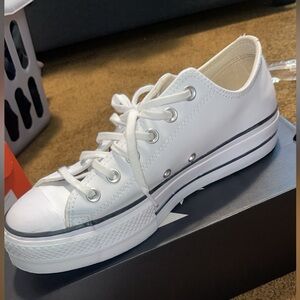 Women’s Size 10 | Platform Converse | Worn few times  | Great Condition